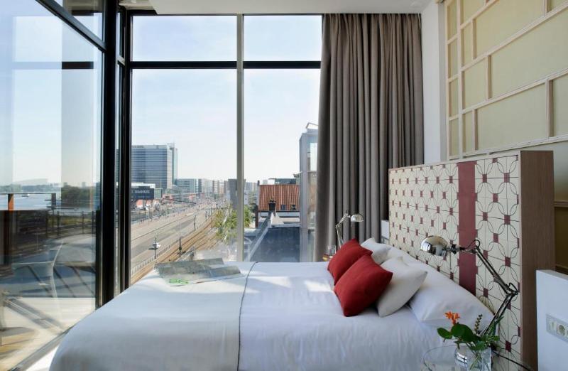 Eric Vokel Amsterdam Suites - Oda