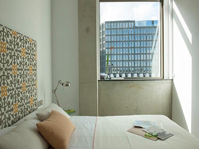 Eric Vokel Amsterdam Suites - Oda