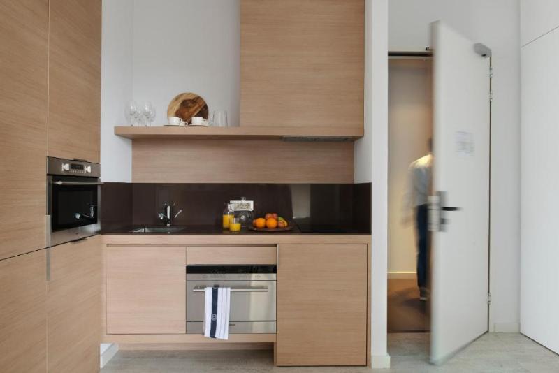 Eric Vokel Amsterdam Suites - Oda