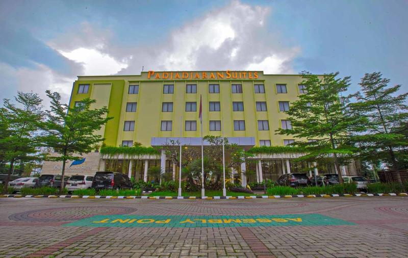 Padjadjaran Suites Resort & Convention Hotel - Genel