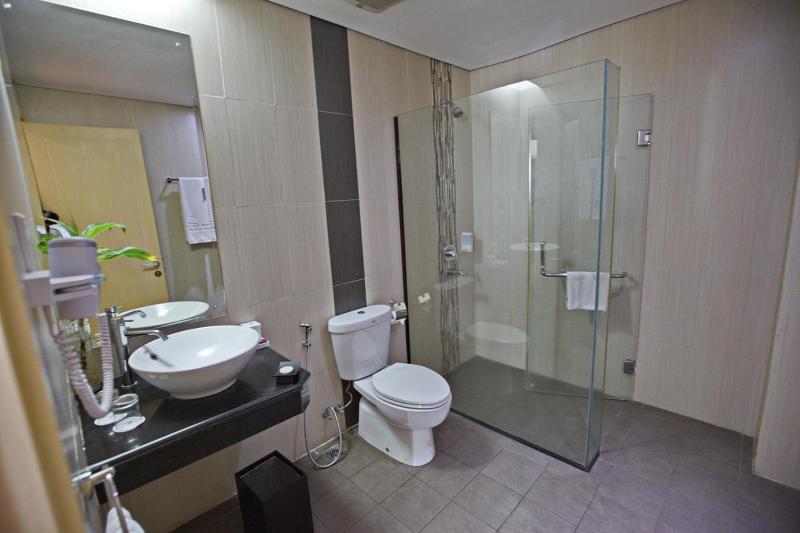 Padjadjaran Suites Resort & Convention Hotel - Oda