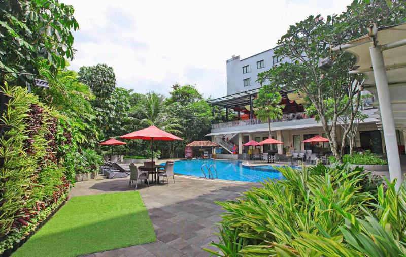 Padjadjaran Suites Resort & Convention Hotel - Havuz