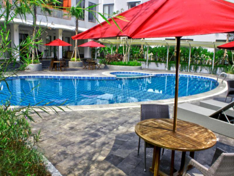 Padjadjaran Suites Resort & Convention Hotel - Plaj