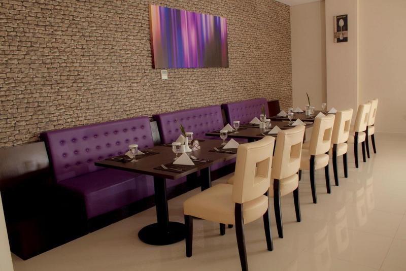 Padjadjaran Suites Resort & Convention Hotel - Restoran
