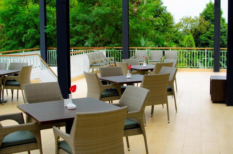 Padjadjaran Suites Resort & Convention Hotel - Restoran