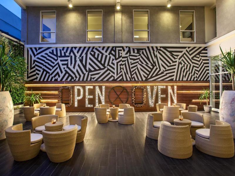 MAXONE Tidar Surabaya - Restoran