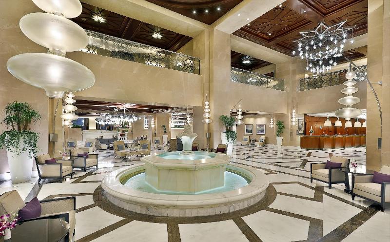 Hilton Suites Makkah - Lobi