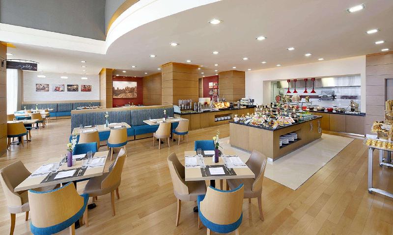 Hilton Garden Inn Tabuk - Restoran