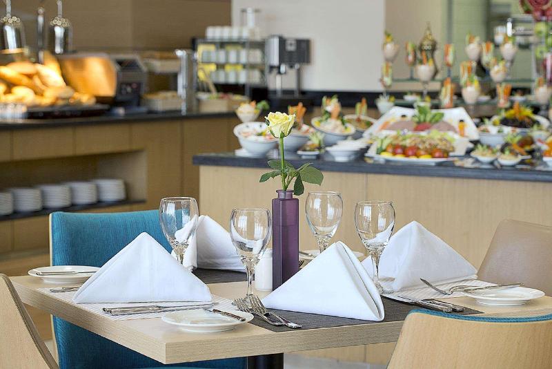 Hilton Garden Inn Tabuk - Restoran