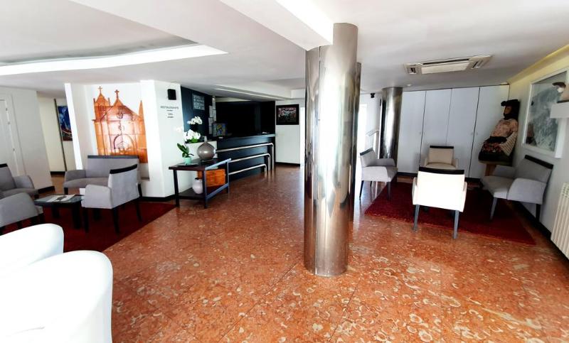 Miramar Hotel & SPA - Lobi