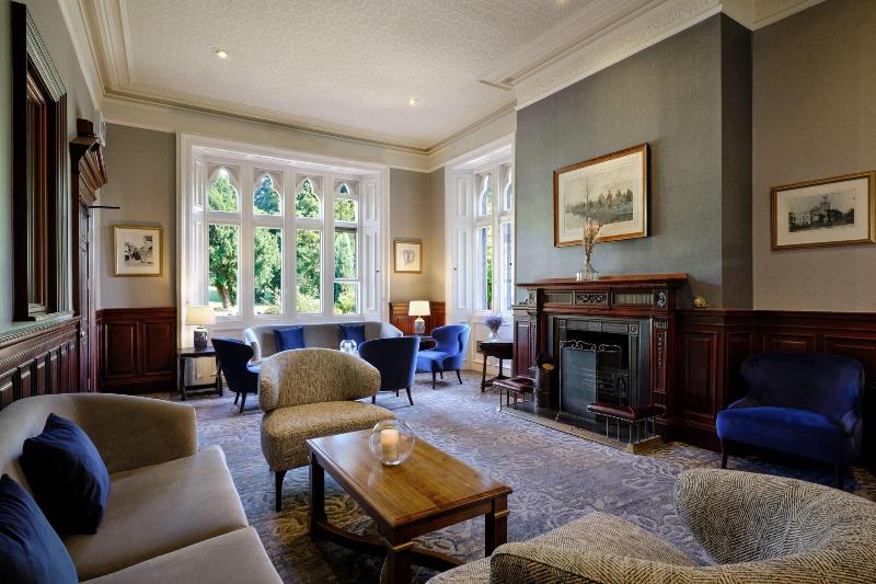 Delta Hotels Marriott Breadsall Priory CountryClub - Lobi