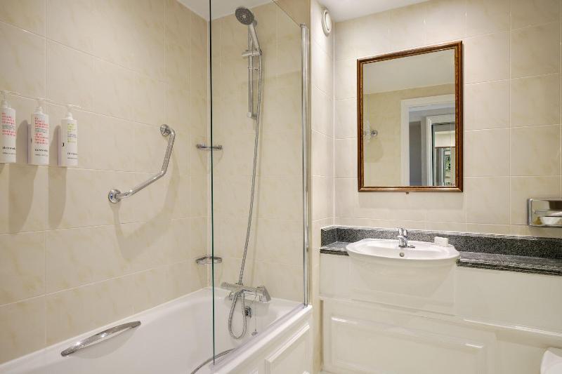 Delta Hotels Marriott Breadsall Priory CountryClub - Oda
