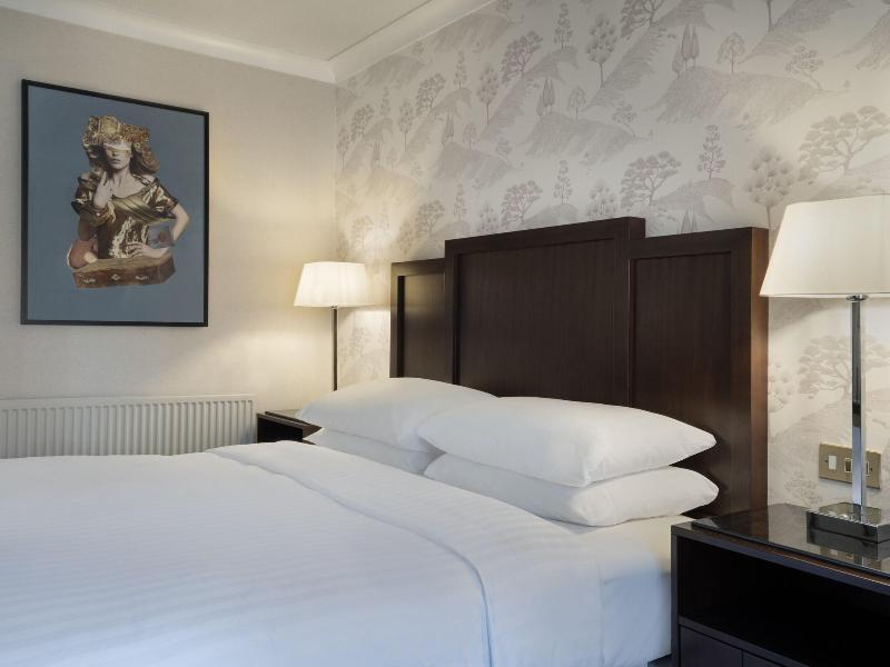 Delta Hotels Marriott Breadsall Priory CountryClub - Oda
