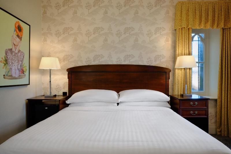 Delta Hotels Marriott Breadsall Priory CountryClub - Oda