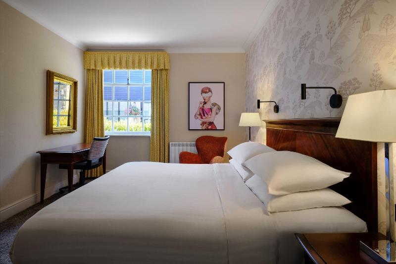 Delta Hotels Marriott Breadsall Priory CountryClub - Oda