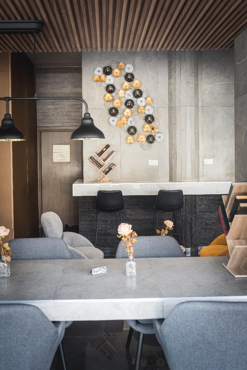 Rise Hotel - Genel