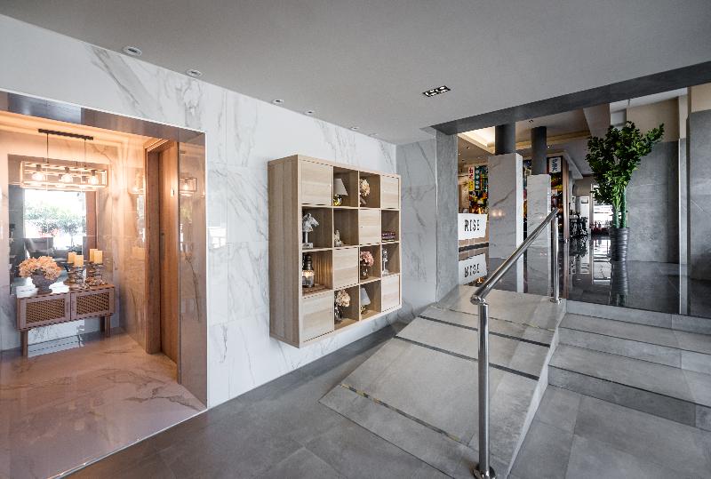 Rise Hotel - Genel