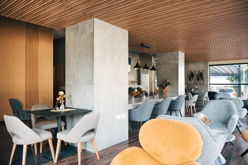 Rise Hotel - Genel