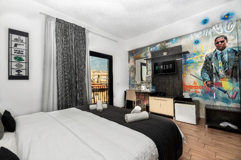 Rise Hotel - Oda