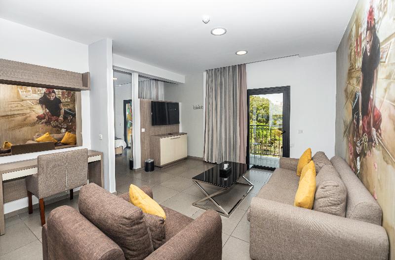Rise Hotel - Oda
