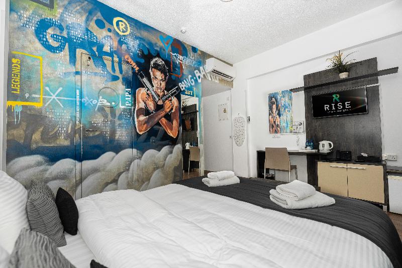 Rise Hotel - Oda