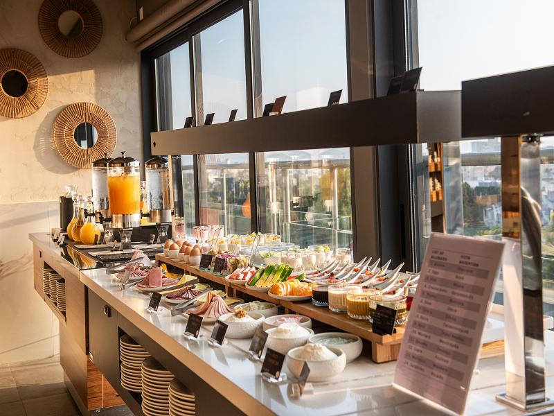 Rise Hotel - Restoran