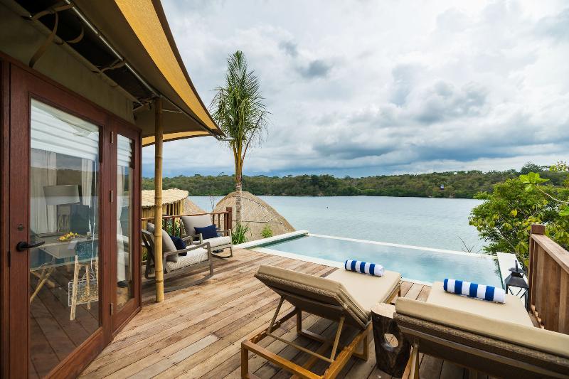 Menjangan Dynasty Resort - Oda
