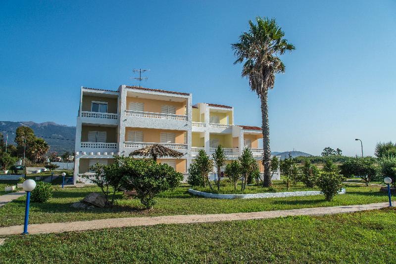 Byron Apartments - Lobi