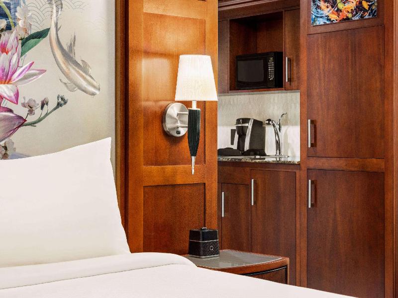 Viana Hotel & Spa Trademark Collection by Wyndham - Oda