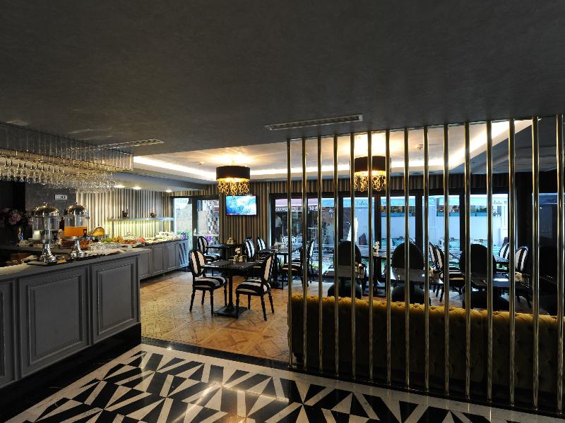 Le Petit Palace Hotel - Lobi