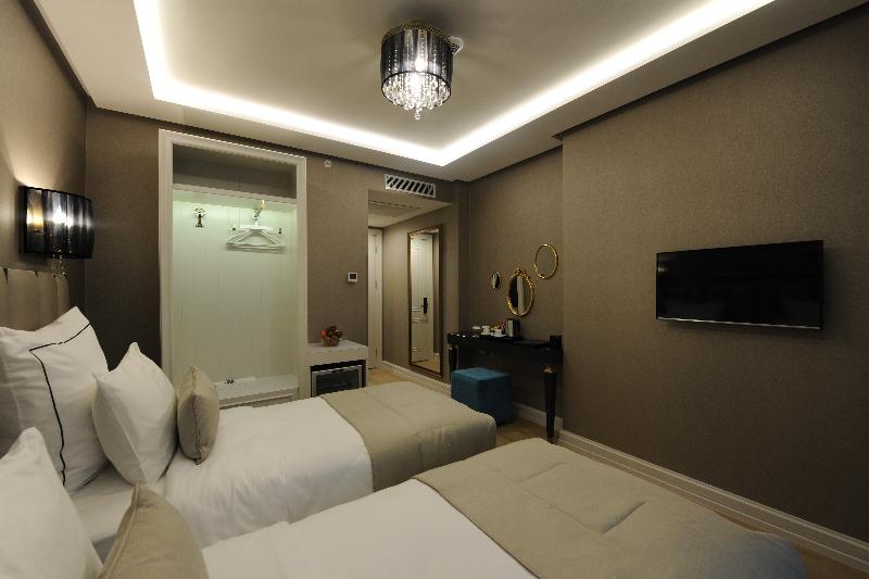 Le Petit Palace Hotel - Oda