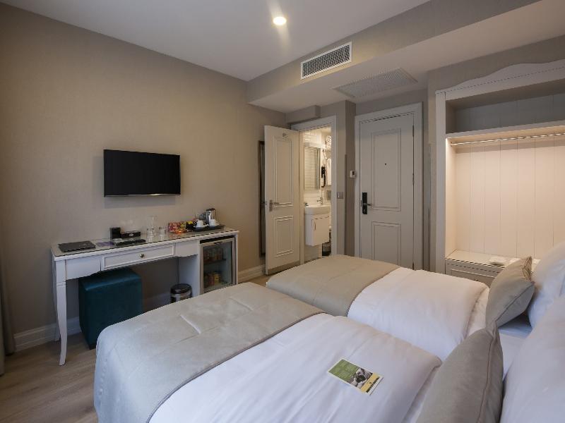 Le Petit Palace Hotel - Oda