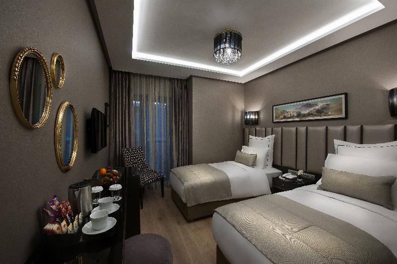 Le Petit Palace Hotel - Oda