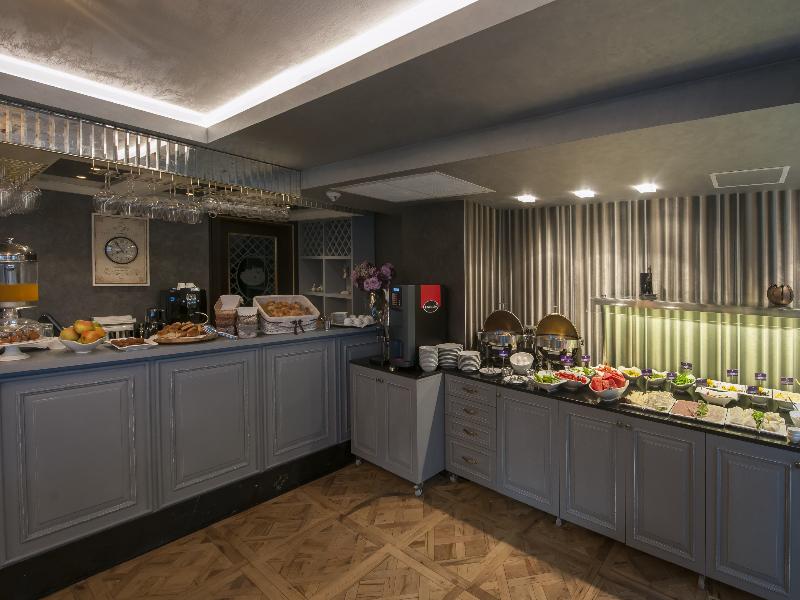 Le Petit Palace Hotel - Restoran
