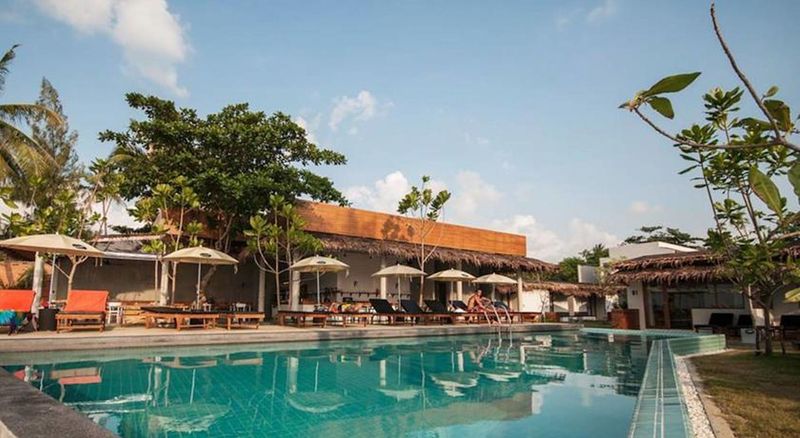 Escape Beach Resort - Genel