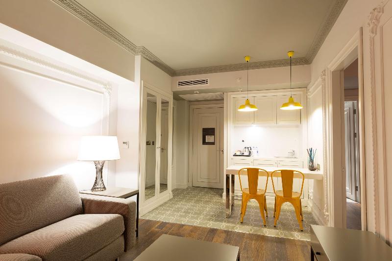 Doubletree By Hilton Izmir Airport - Oda