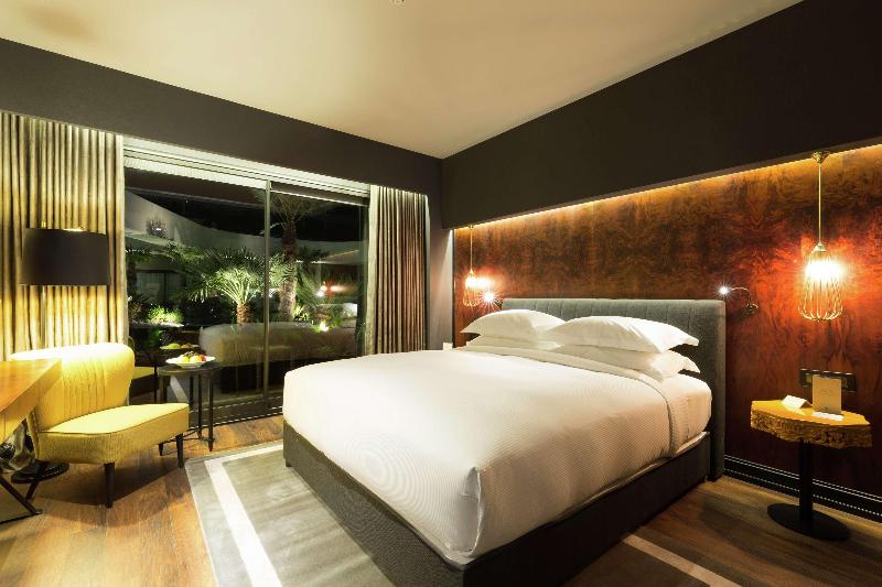Doubletree By Hilton Izmir Airport - Oda