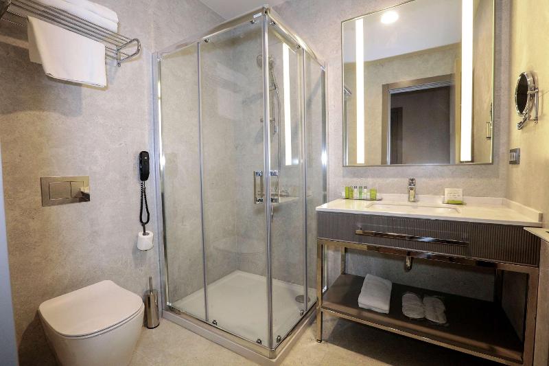 Doubletree By Hilton Izmir Airport - Oda