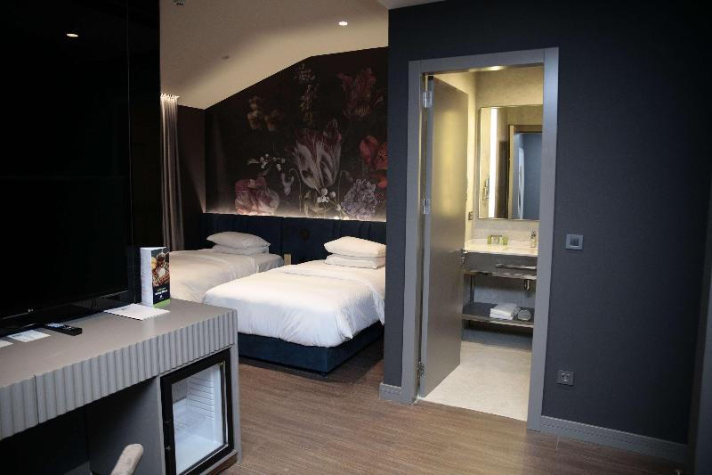 Doubletree By Hilton Izmir Airport - Oda
