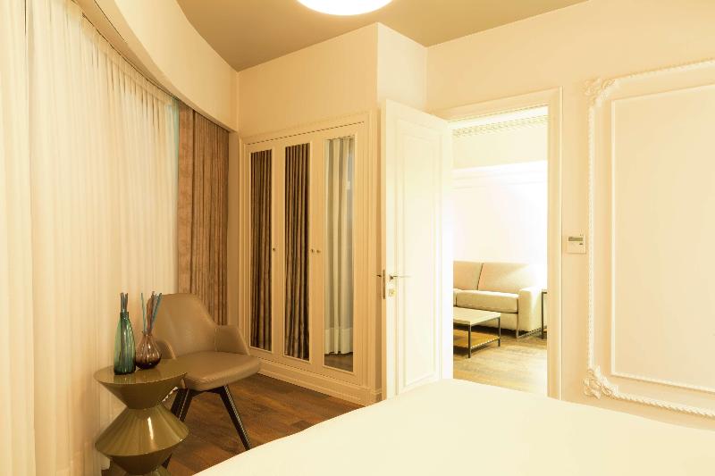 Doubletree By Hilton Izmir Airport - Oda