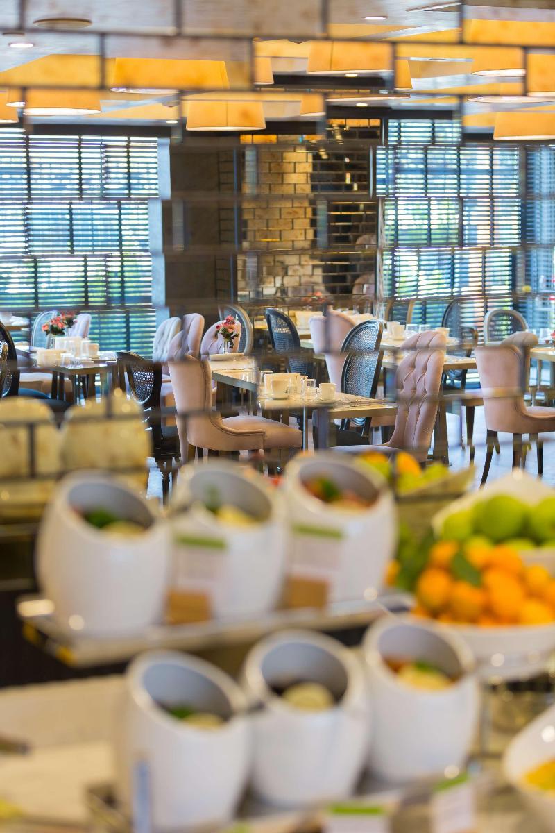 Doubletree By Hilton Izmir Airport - Restoran