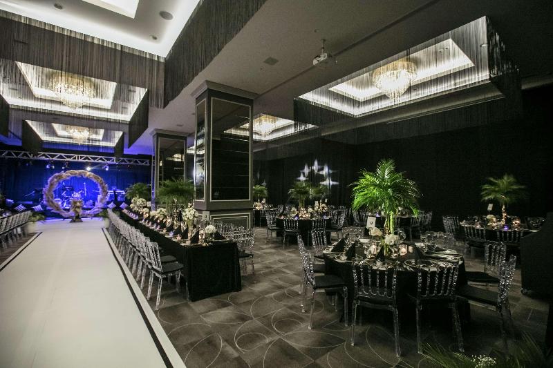 Doubletree By Hilton Izmir Airport - Restoran