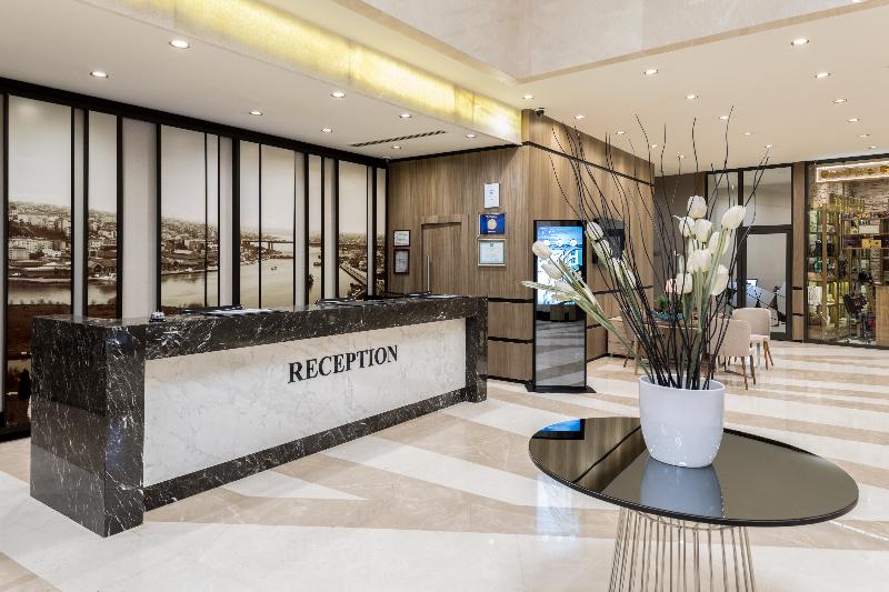 Clarion Hotel Golden Horn - Lobi