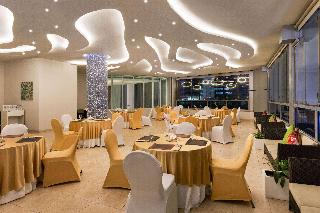 Ramada By Wyndham Dubai Barsha Heights Ex AurisInn fotoÄŸrafÄ±