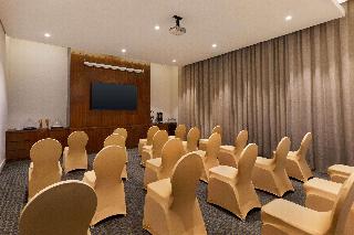 Ramada By Wyndham Dubai Barsha Heights Ex AurisInn fotoÄŸrafÄ±