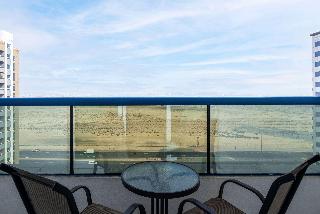 Ramada By Wyndham Dubai Barsha Heights Ex AurisInn fotoÄŸrafÄ±