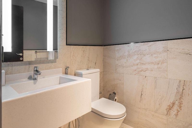 Ramada By Wyndham Dubai Barsha Heights Ex AurisInn - Oda