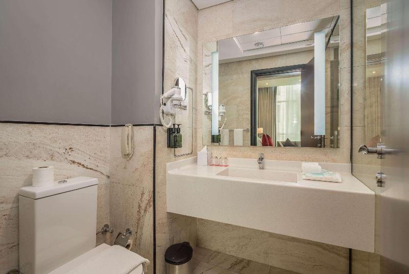 Ramada By Wyndham Dubai Barsha Heights Ex AurisInn - Oda
