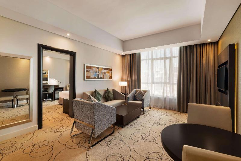 Ramada By Wyndham Dubai Barsha Heights Ex AurisInn - Oda
