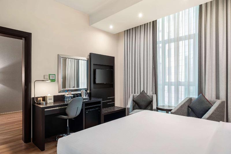 Ramada By Wyndham Dubai Barsha Heights Ex AurisInn - Oda